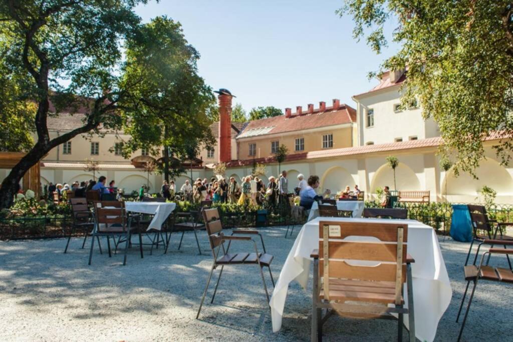 Private Sauna & 4 Bedrooms Old Town Rooftop Apartment VNO Esterno foto