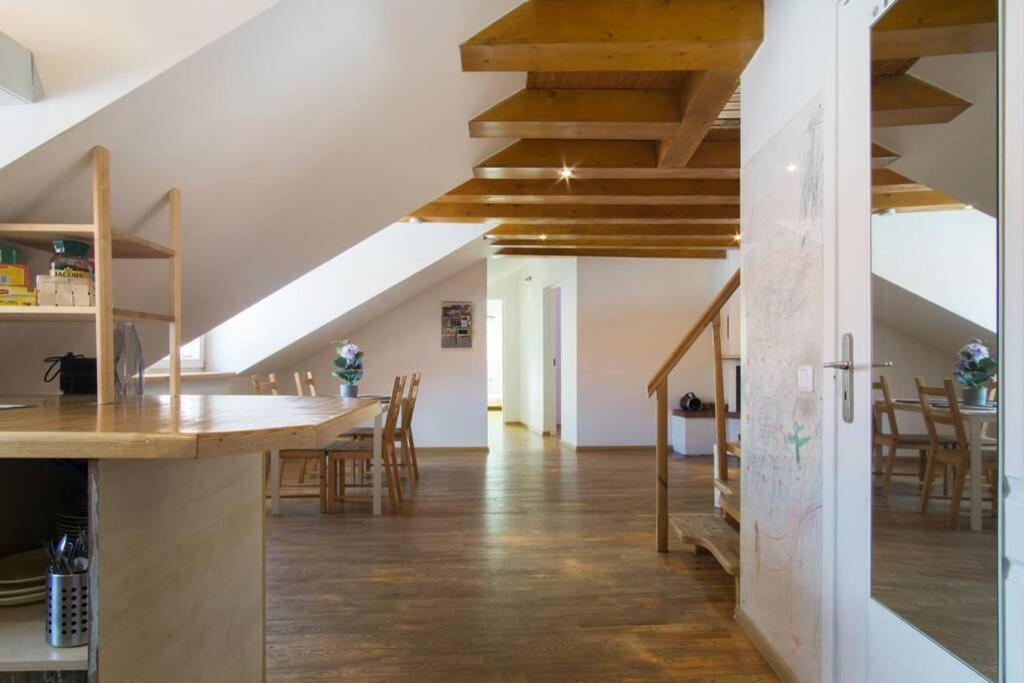 Private Sauna & 4 Bedrooms Old Town Rooftop Apartment VNO Esterno foto