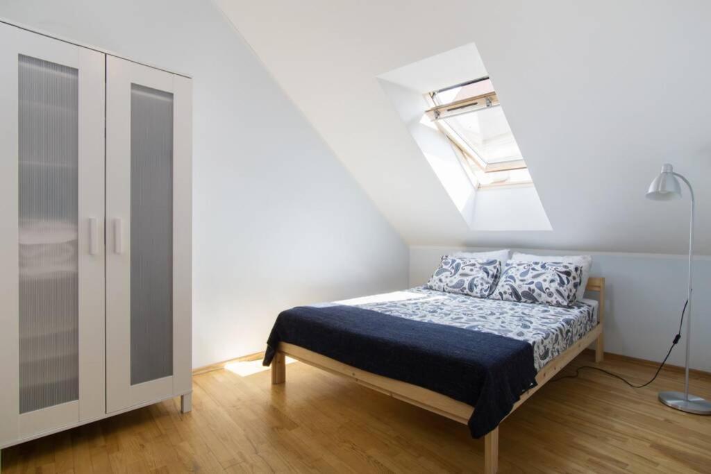 Private Sauna & 4 Bedrooms Old Town Rooftop Apartment VNO Esterno foto