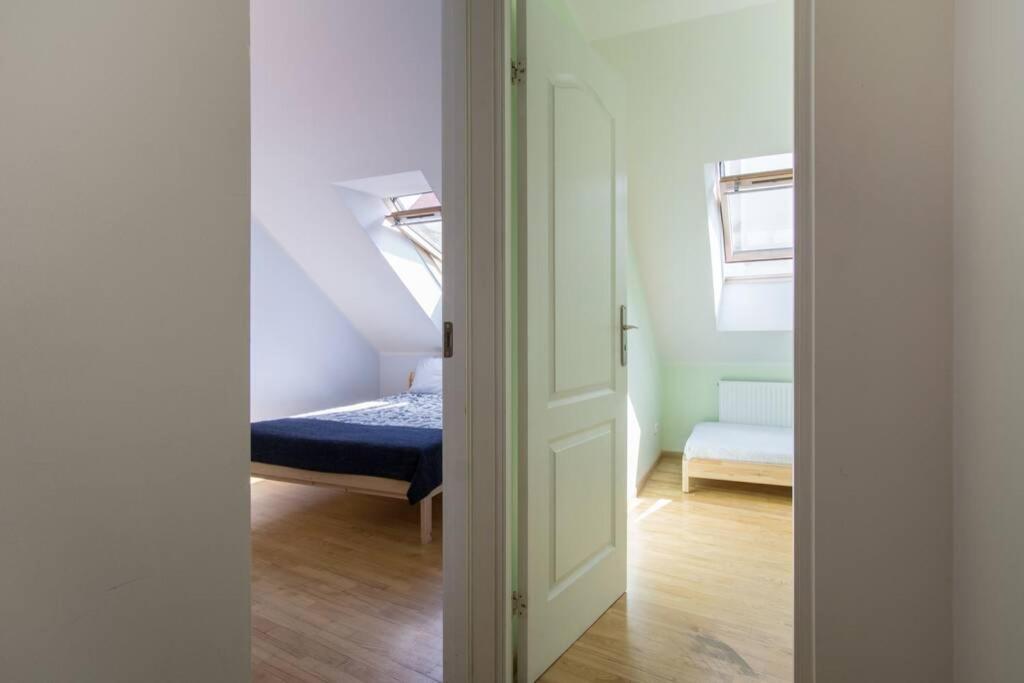 Private Sauna & 4 Bedrooms Old Town Rooftop Apartment VNO Esterno foto